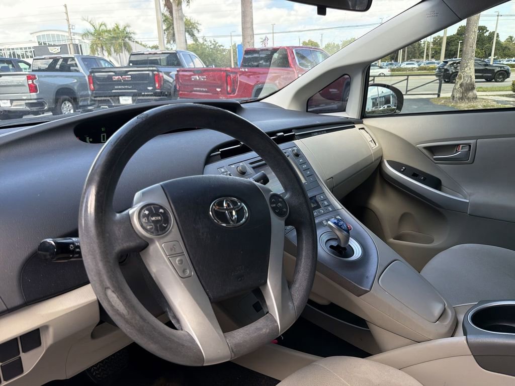 Used 2014 Toyota Prius Three image 20