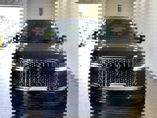 New 2026 Lincoln Navigator Premiere image 10