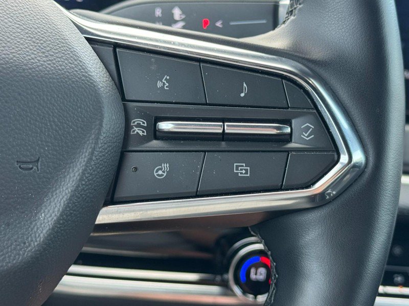 New 2026 Chevrolet Equinox LT w/ Convenience Package II FWD image 31