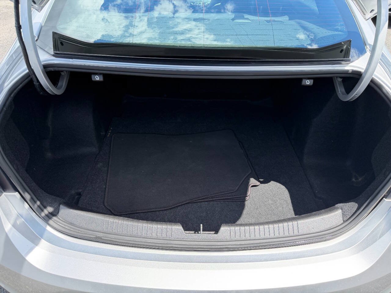 Used 2019 Chevrolet Malibu LS FWD image 35