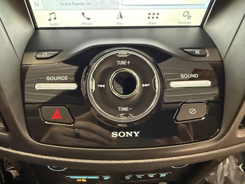 Used 2019 Ford Escape Titanium AWD/4WD image 30