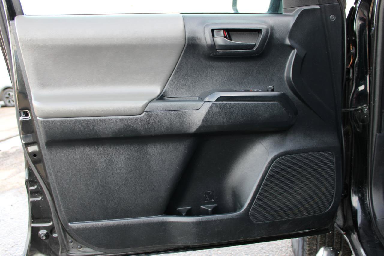 Used 2019 Toyota Tacoma SR image 14