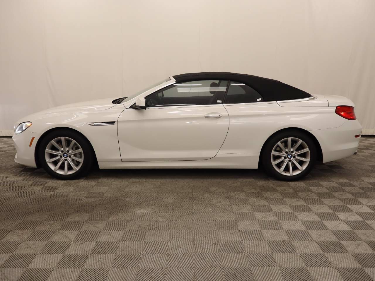 Used 2012 BMW 640i Convertible RWD image 2