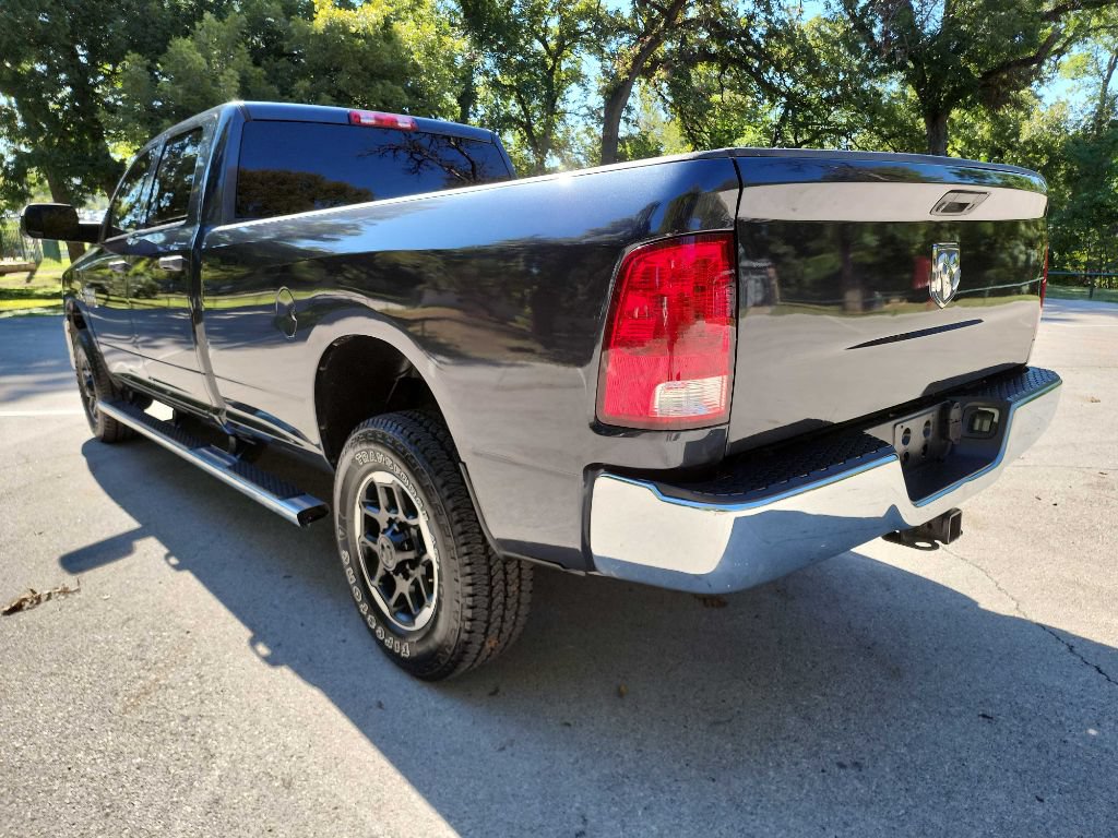 Used 2018 RAM 3500 Tradesman w/ Chrome Appearance Group AWD/4WD image 2