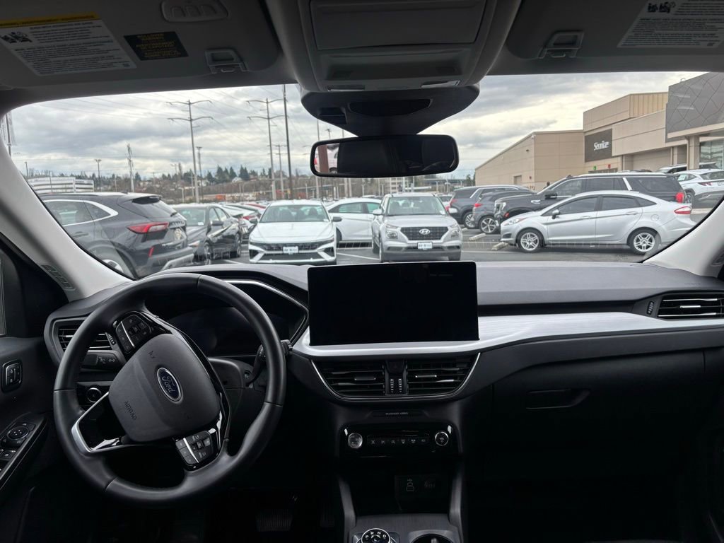 Used 2024 Ford Escape Platinum image 6