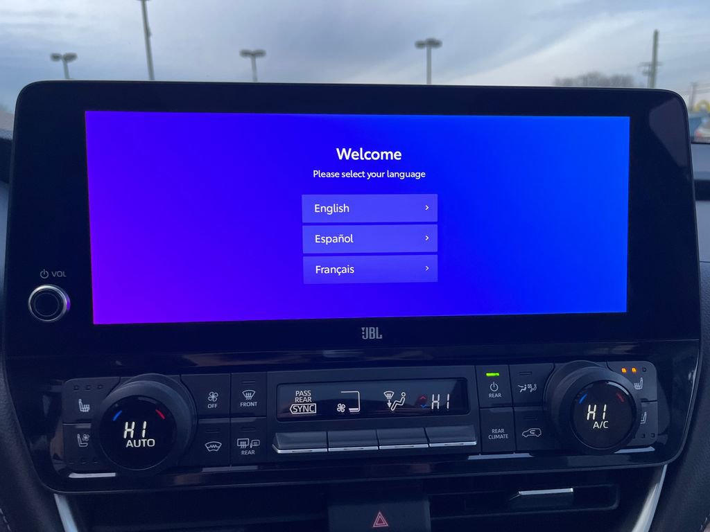 Certified 2025 Toyota Grand Highlander Platinum image 18