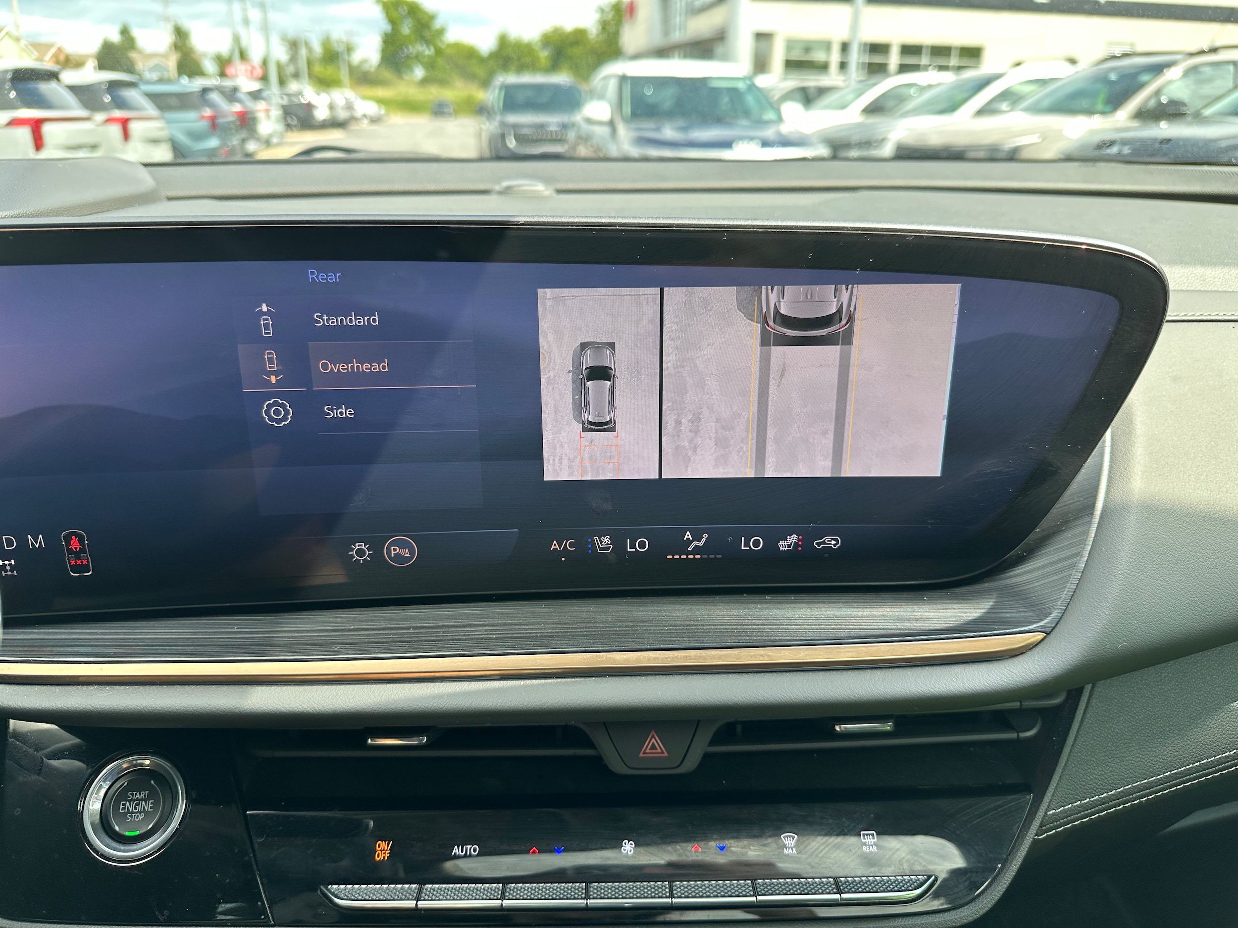 Used 2024 Buick Envision Avenir AWD/4WD image 38