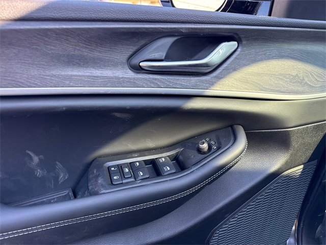 New 2026 Jeep Grand Cherokee Laredo image 12