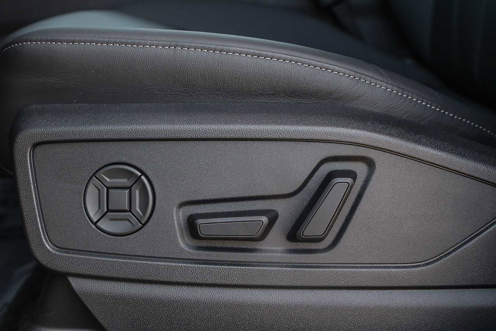 New 2025 Audi Q5 Premium image 21