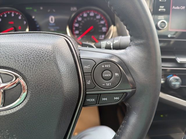 Used 2022 Toyota Camry XSE image 26