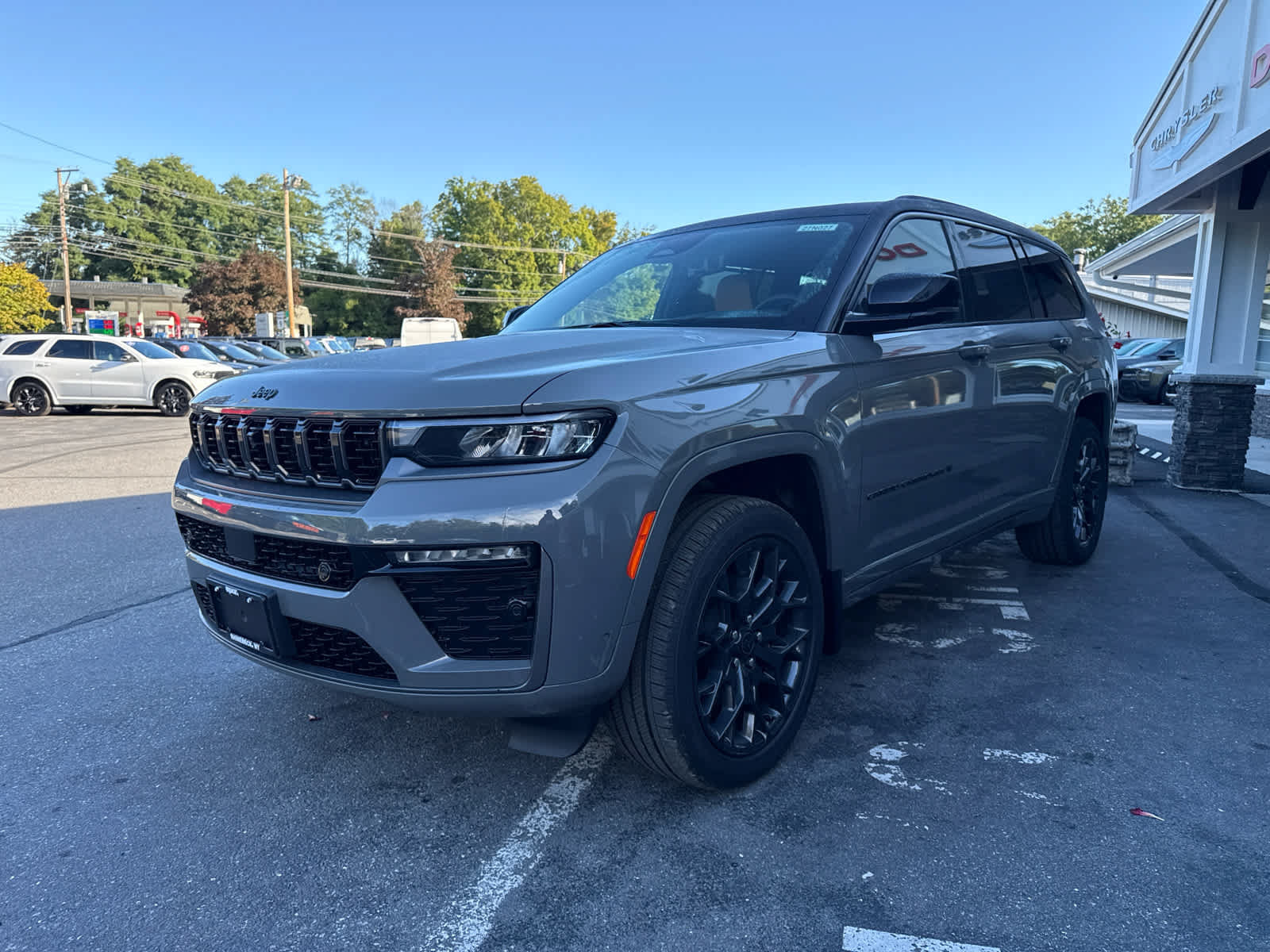 New 2027 Jeep Grand Cherokee L Summit AWD/4WD image 6