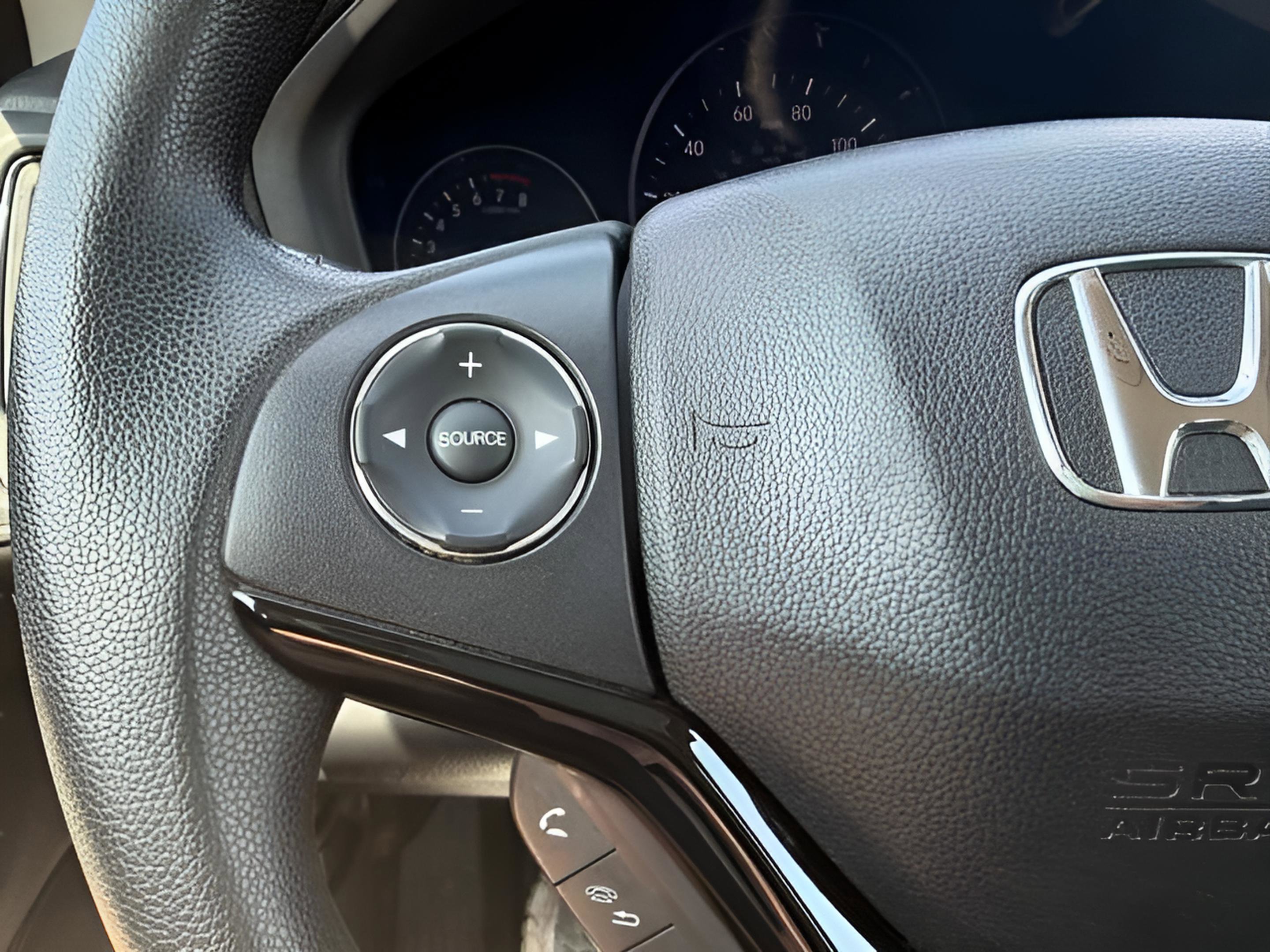 Used 2022 Honda HR-V LX image 9