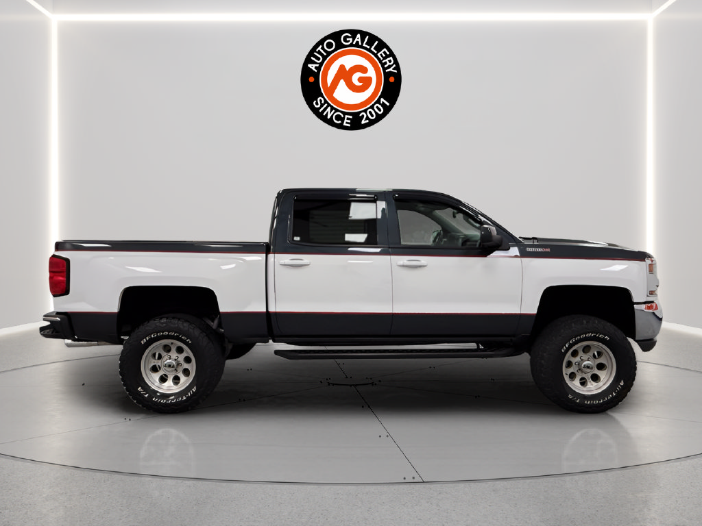 Used 2018 Chevrolet Silverado 1500 LT AWD/4WD image 9