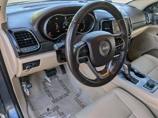 Used 2020 Jeep Grand Cherokee Overland AWD/4WD image 10