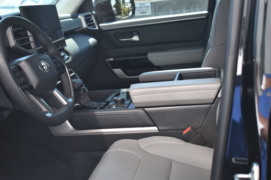 Certified 2025 Toyota Tundra Platinum AWD/4WD image 16