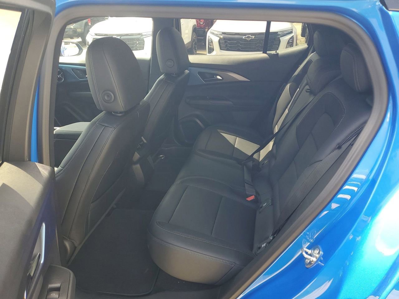 New 2025 Chevrolet Equinox EV LT image 11