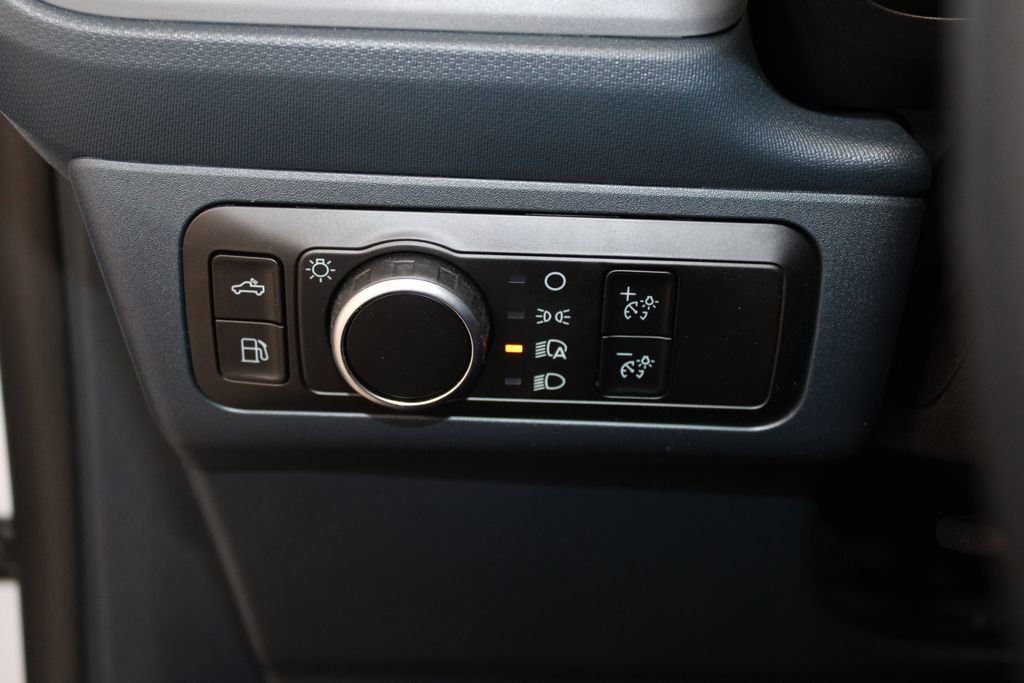 New 2025 Ford Maverick XL w/ Equipment Group 101A image 38