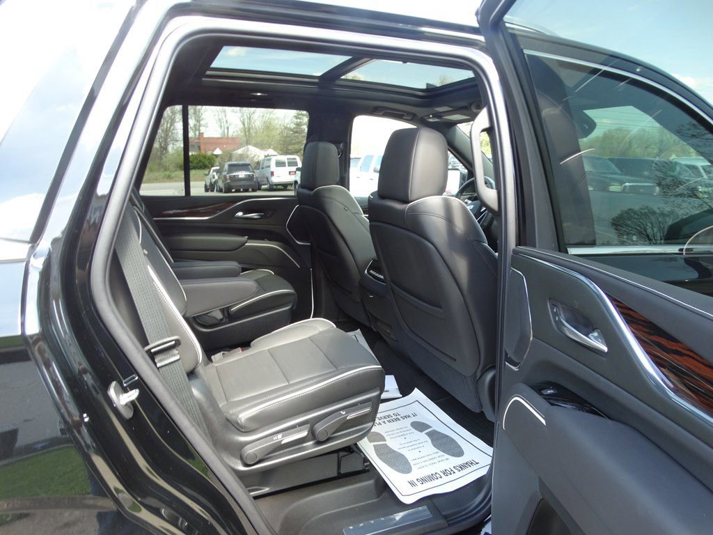 Used 2021 Cadillac Escalade Premium Luxury image 13