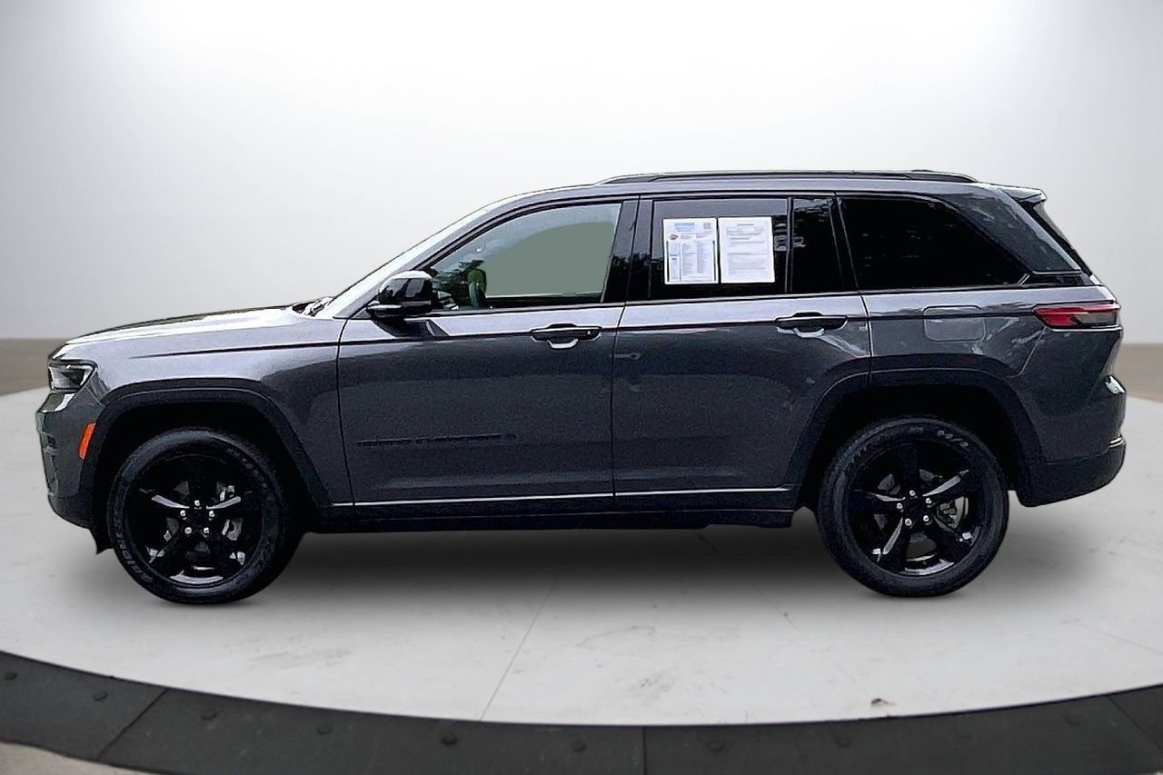 Certified 2023 Jeep Grand Cherokee Altitude AWD/4WD image 6