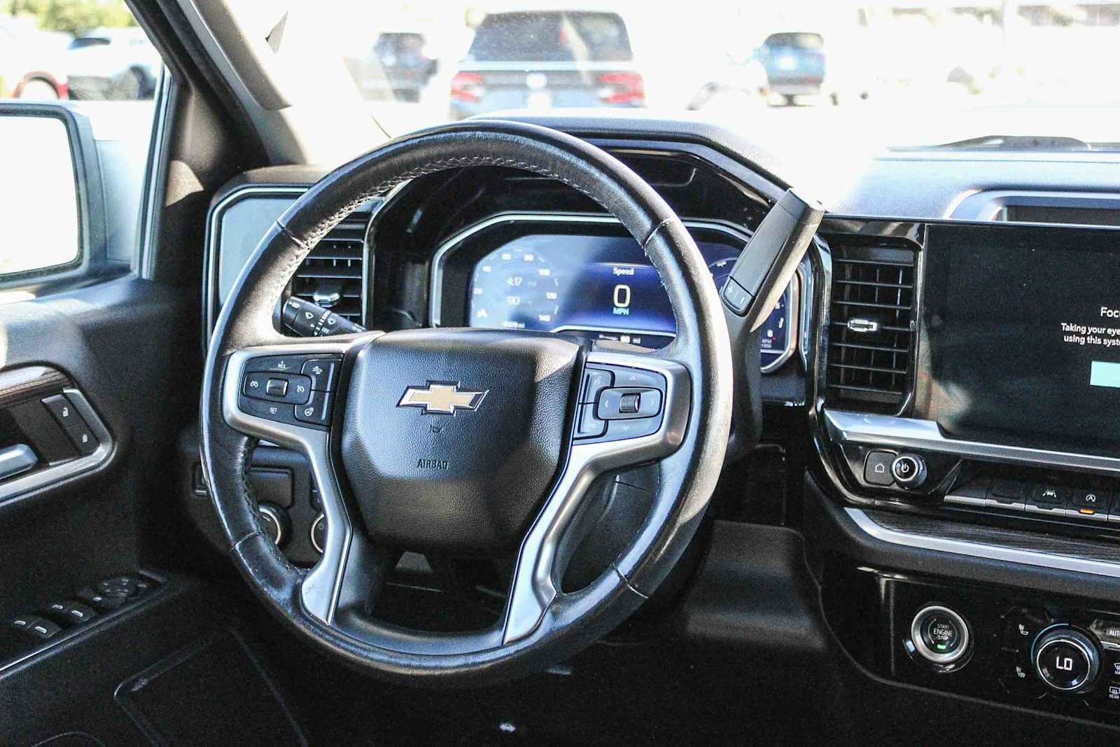 Used 2022 Chevrolet Silverado 1500 LT image 12