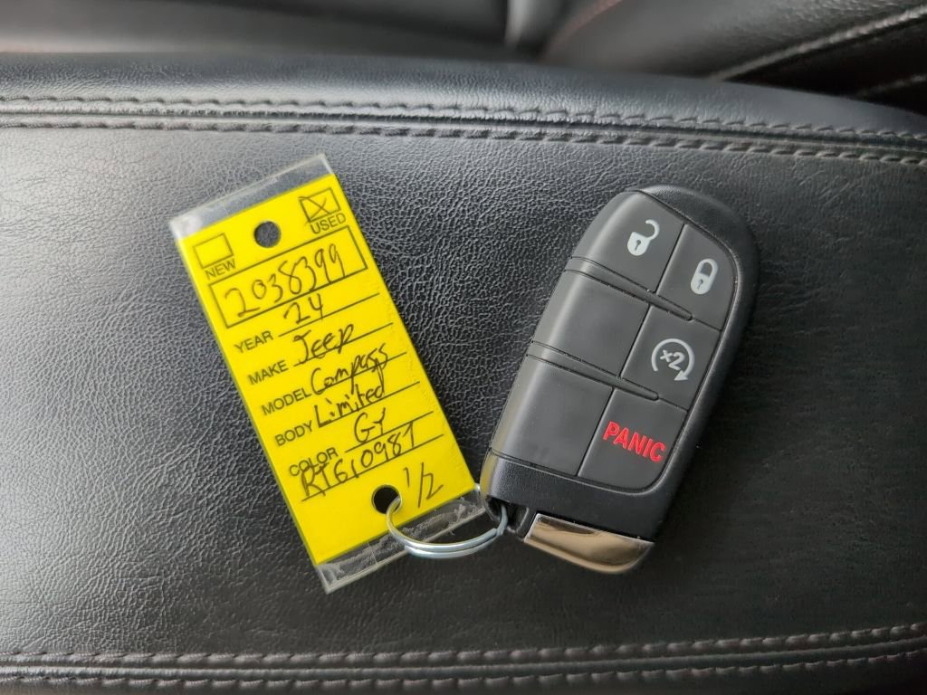 Used 2024 Jeep Compass Limited image 60