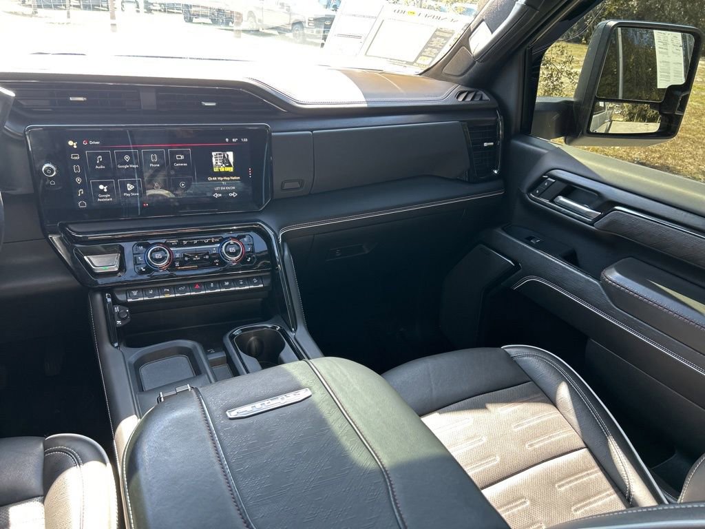Used 2024 GMC Sierra 2500 AT4X image 11