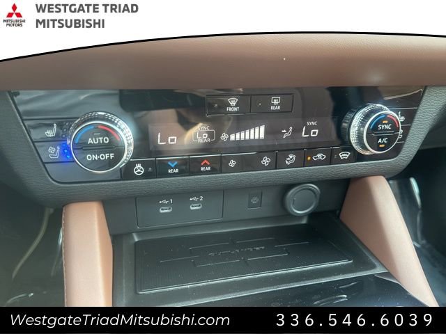New 2025 Mitsubishi Outlander SEL image 24