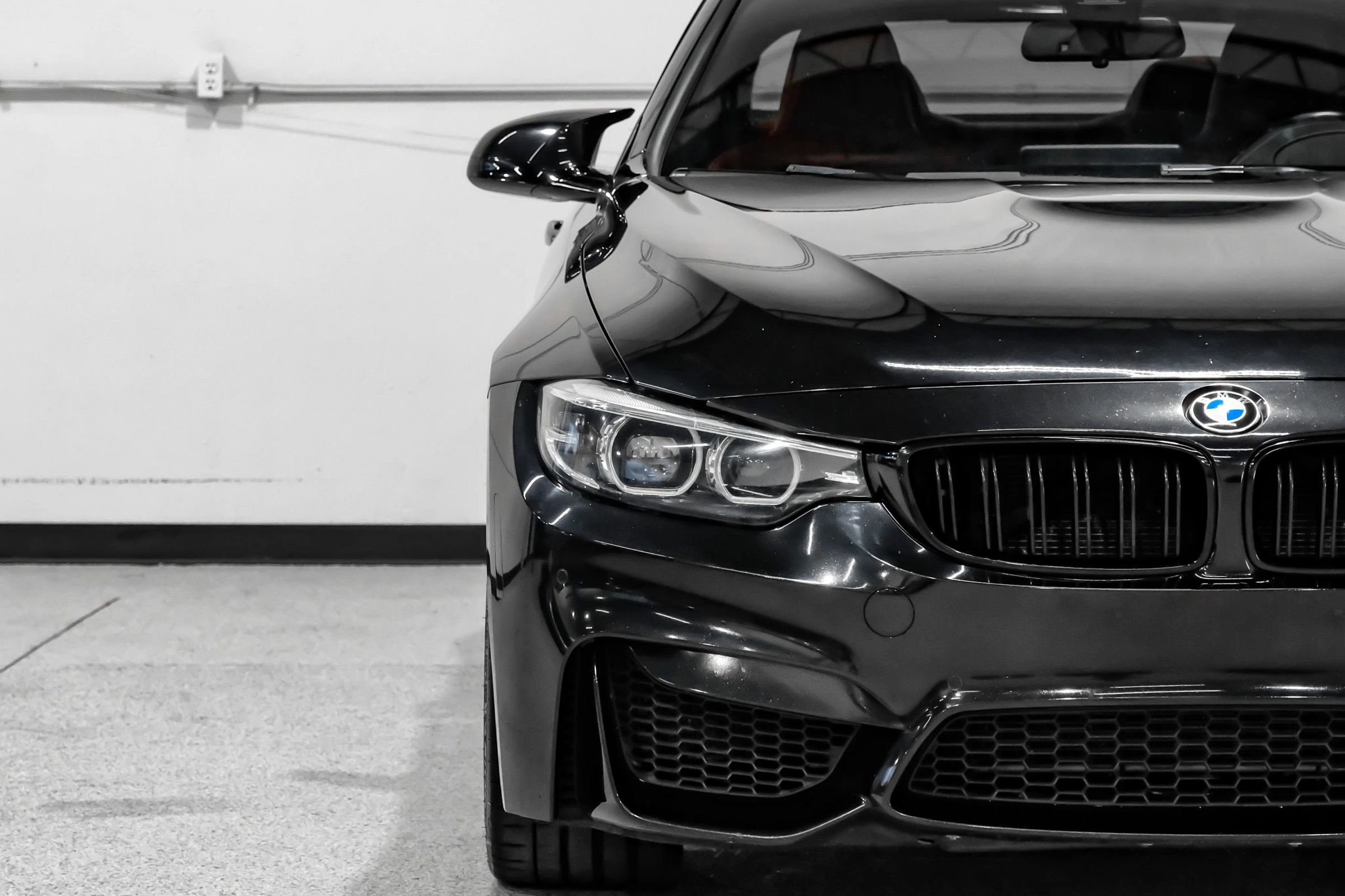 Used 2019 BMW M4 Coupe w/ Competition Package RWD image 39