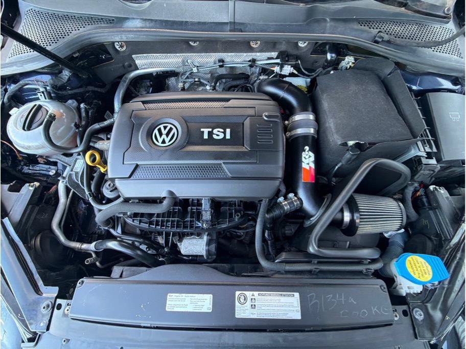 Used 2017 Volkswagen GTI SE FWD image 24