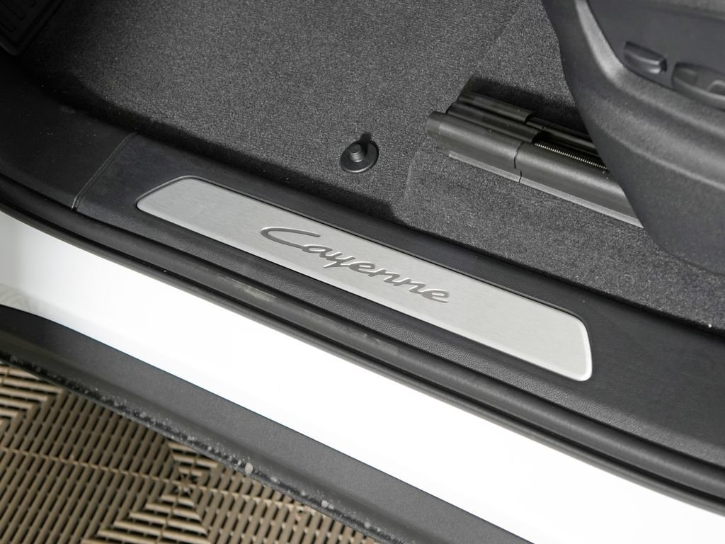 Certified 2026 Porsche Cayenne AWD/4WD image 18