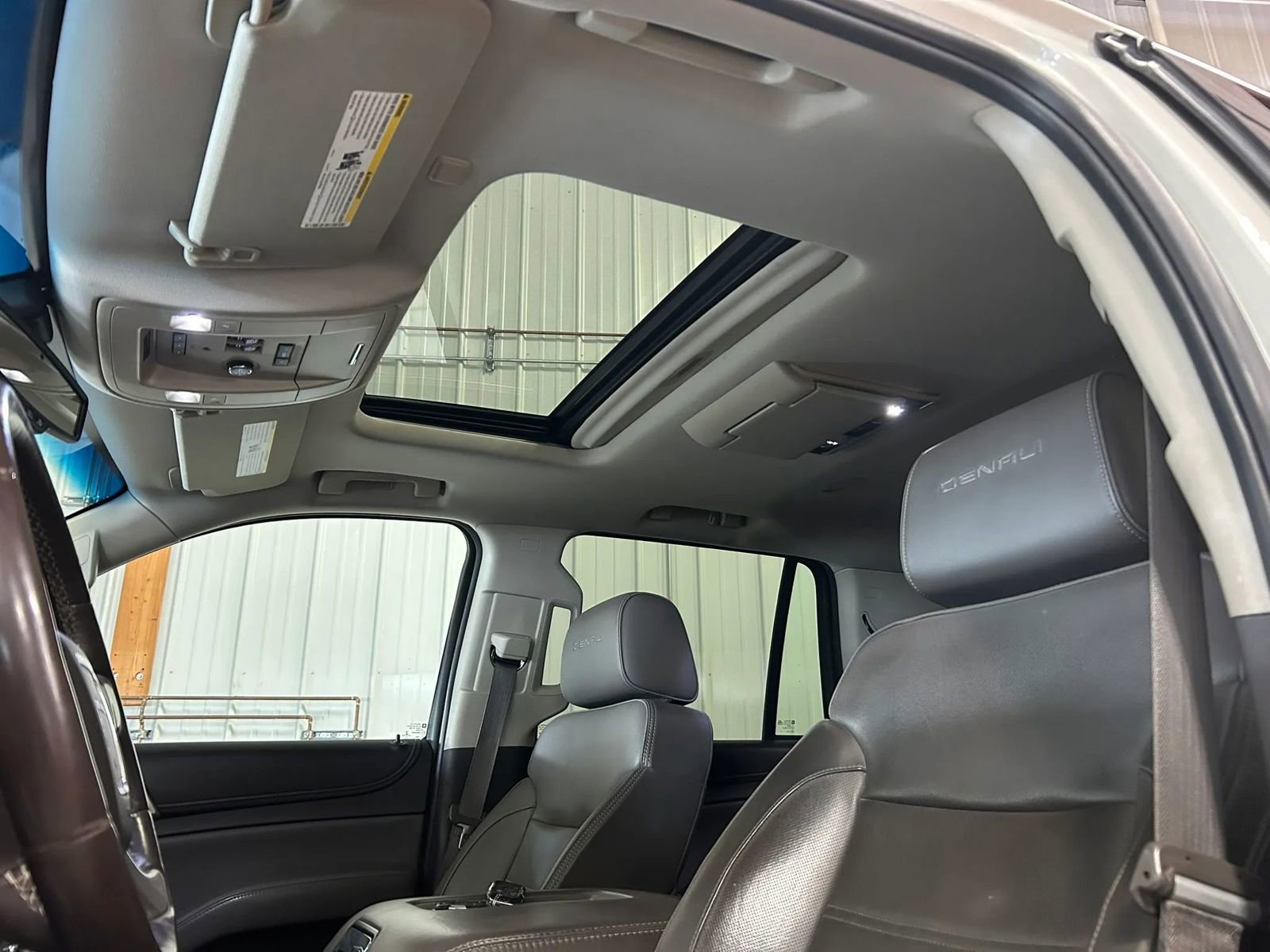 Used 2015 GMC Yukon Denali w/ Open Road Package AWD/4WD image 10