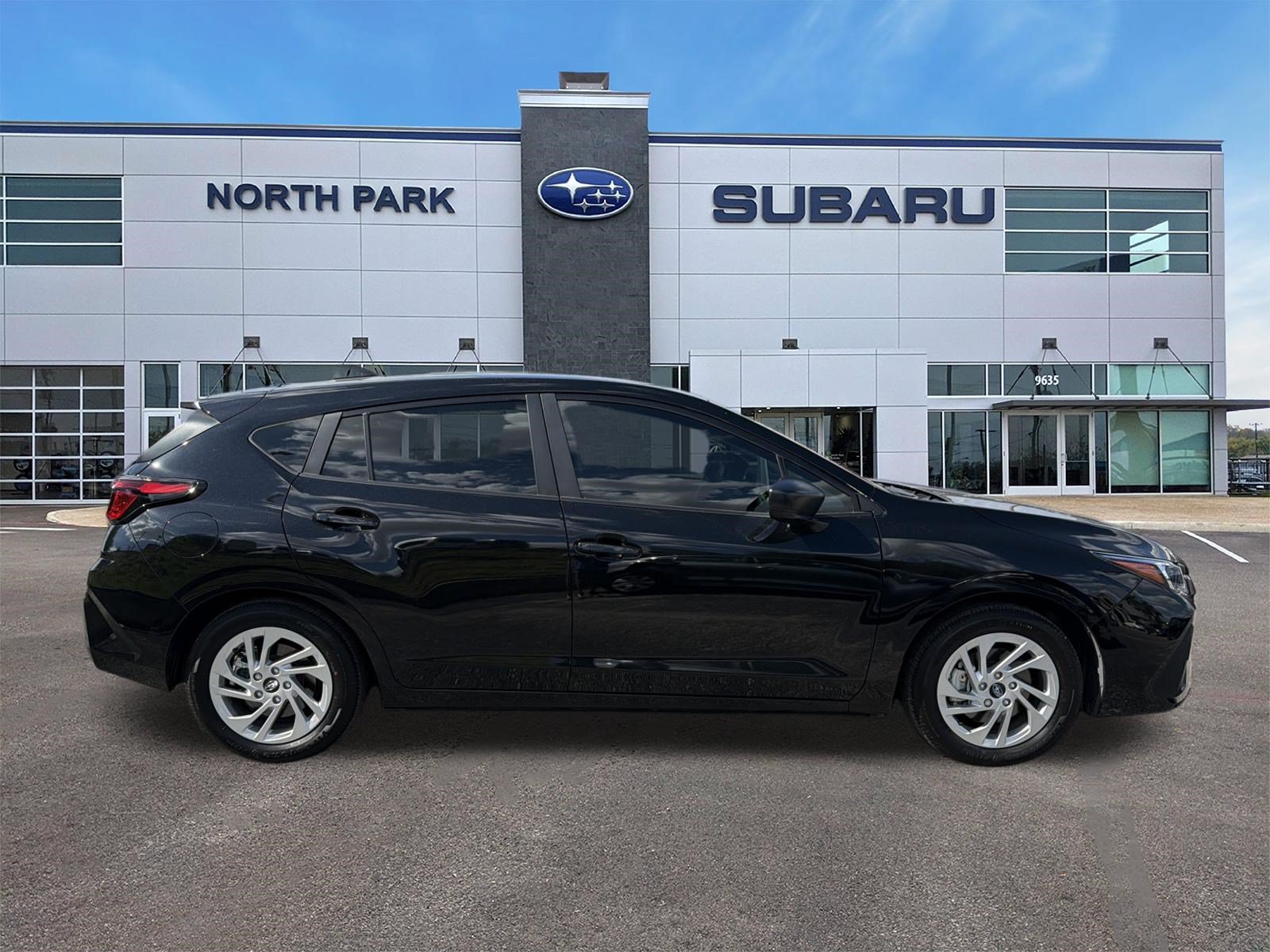 Certified 2025 Subaru Impreza 2.0i AWD/4WD image 2