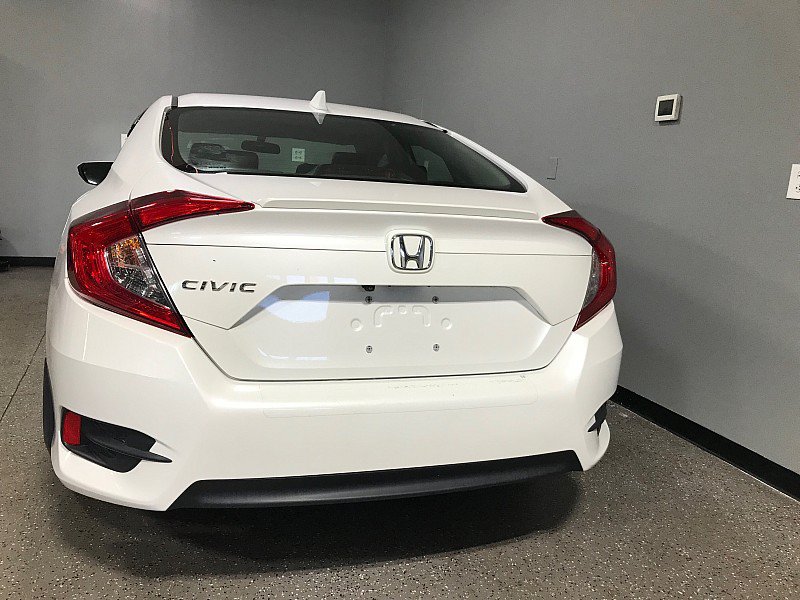 Used 2018 Honda Civic EX-T image 4