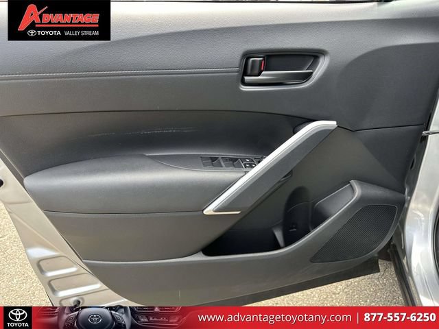 Used 2023 Toyota Corolla Cross LE AWD/4WD image 19