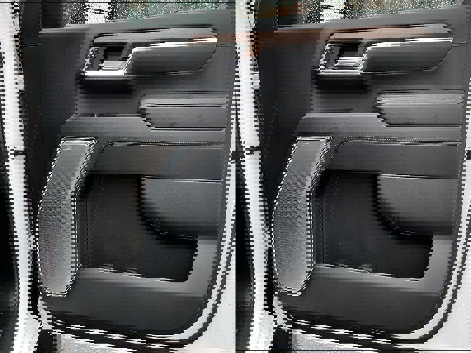 Used 2024 Chevrolet Silverado 2500 High Country w/ High Country Premium Package image 12