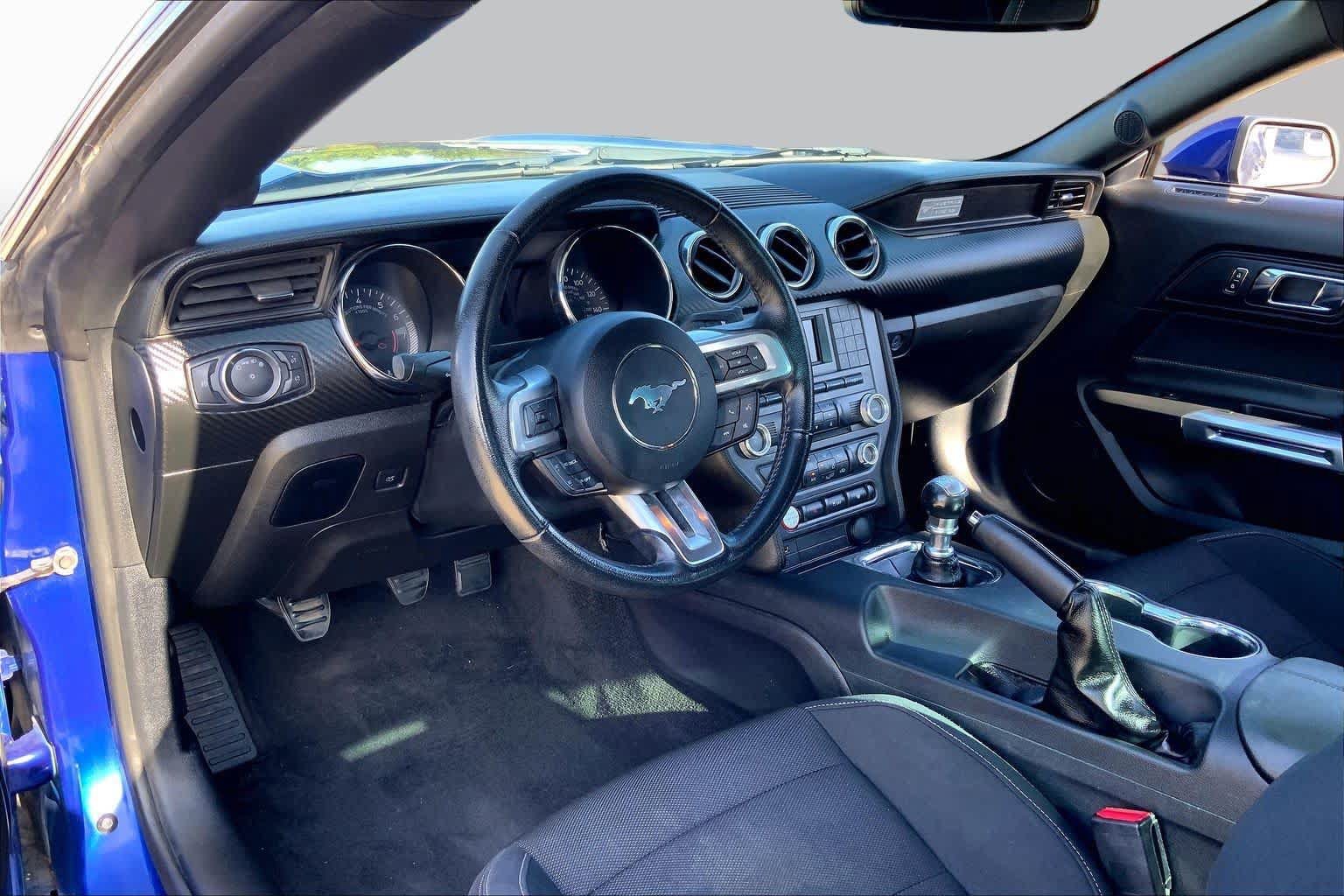 Used 2016 Ford Mustang Coupe w/ Equipment Group 051A RWD image 17