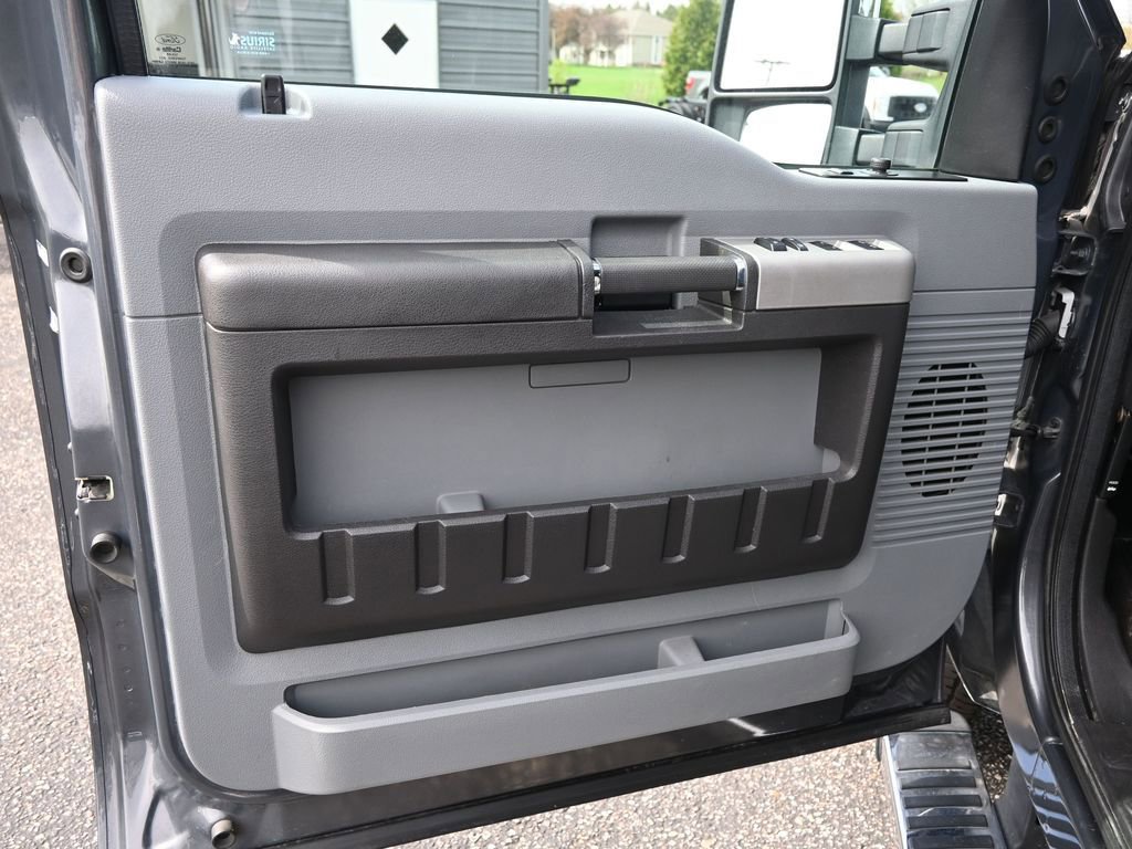 Used 2015 Ford F250 XLT w/ XLT Premium Package image 11