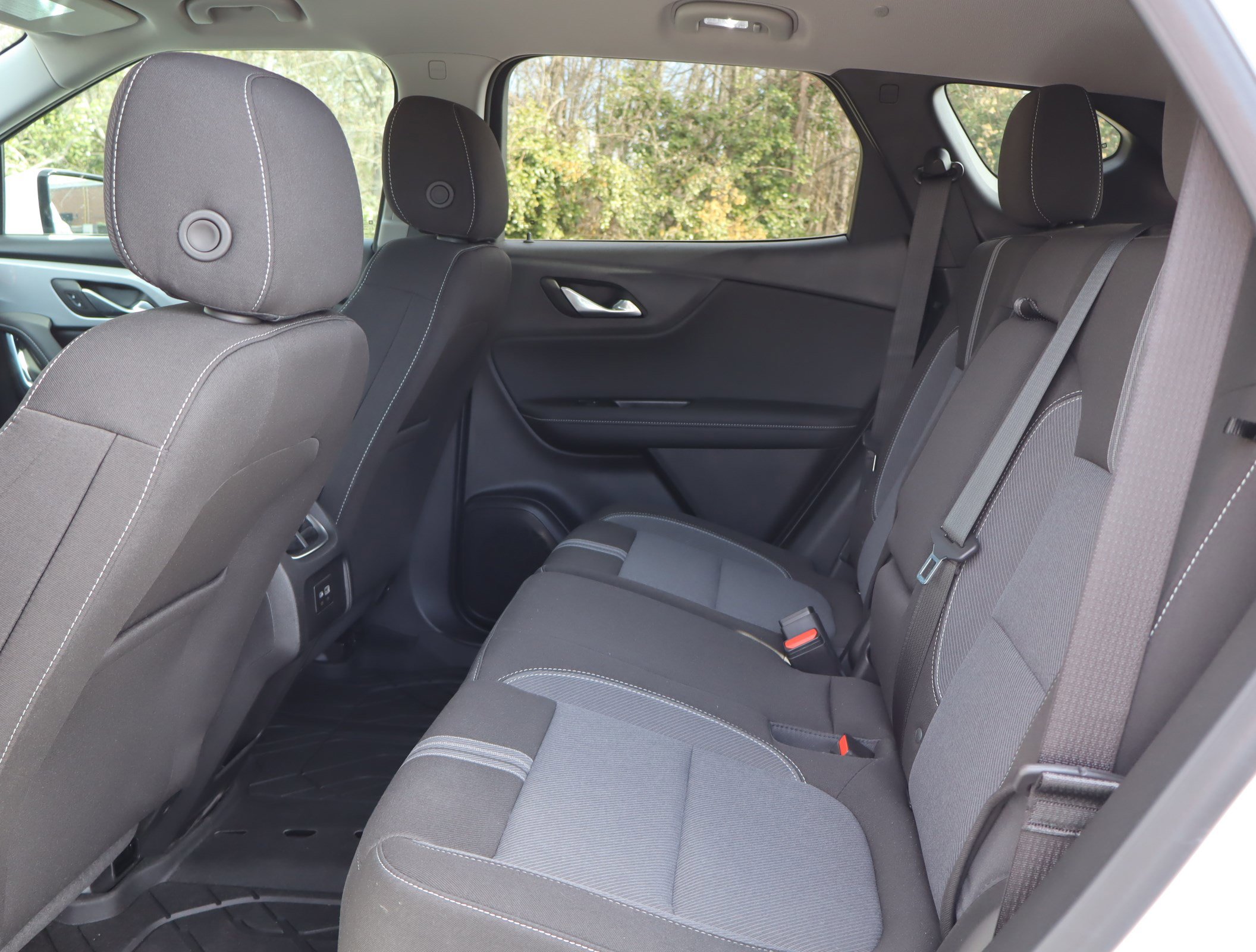 Used 2026 Chevrolet Blazer LT w/ Convenience Package FWD image 34