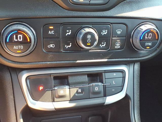 Used 2024 GMC Terrain SLE w/ Driver Convenience Package AWD/4WD image 23