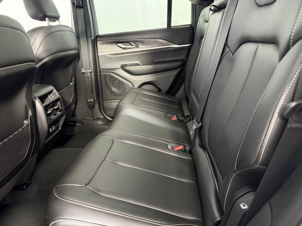 Certified 2025 Jeep Grand Cherokee Limited image 26