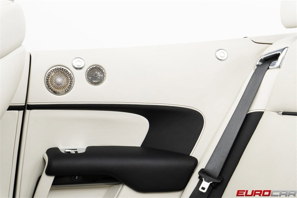 Used 2018 Rolls-Royce Dawn image 37