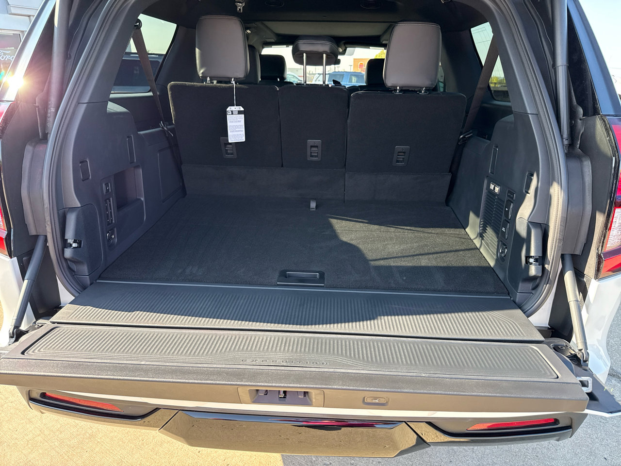 New 2025 Ford Expedition Max Platinum image 15