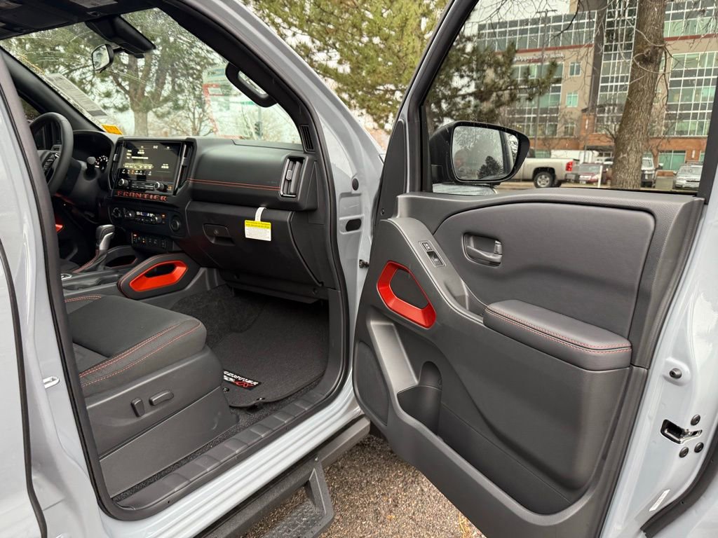 New 2026 Nissan Frontier PRO-4X w/ Pro-4x Convenience Package image 14