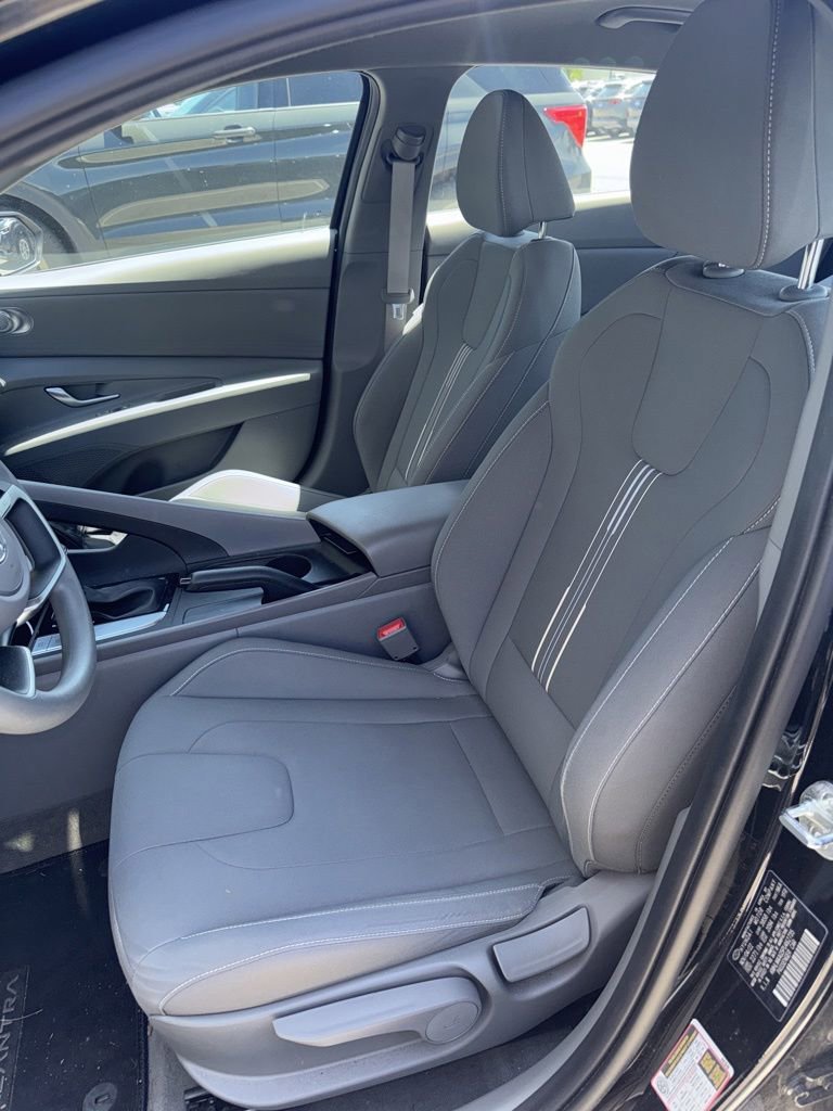 Certified 2023 Hyundai Elantra SEL FWD image 6