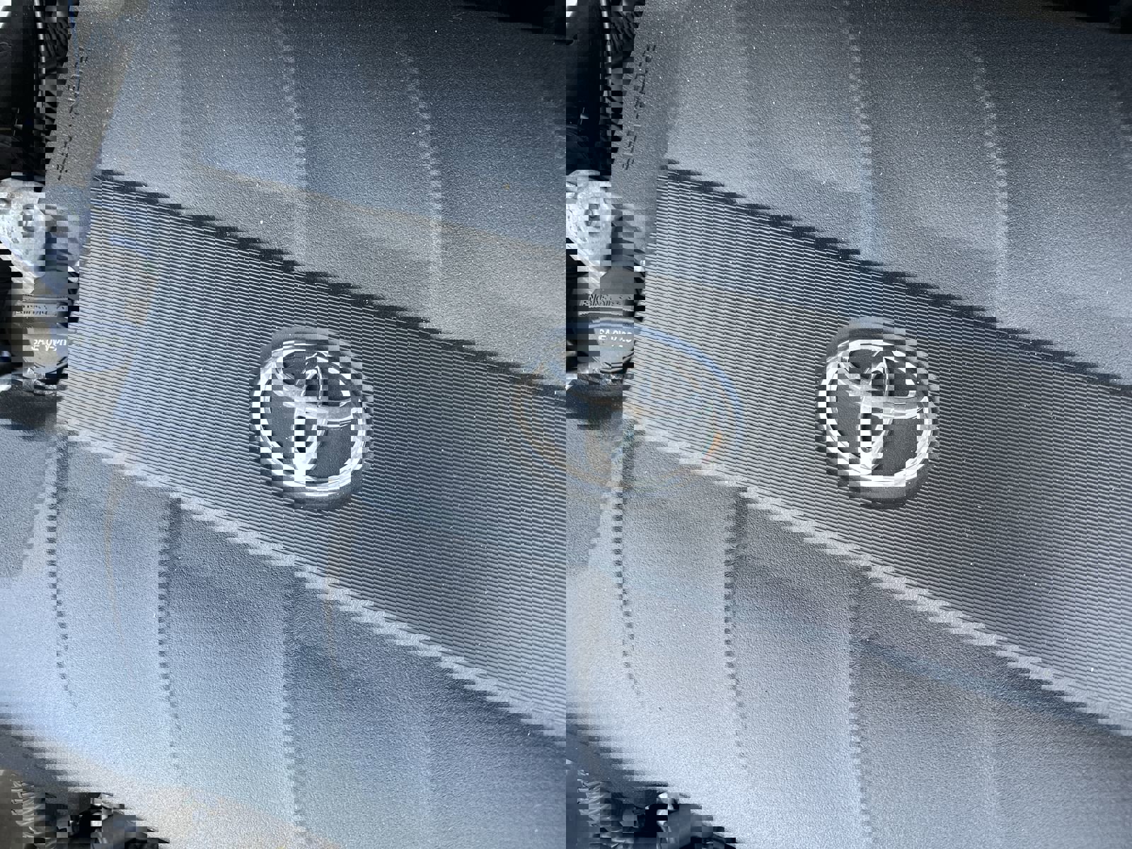 Used 2014 Toyota Sienna XLE image 22