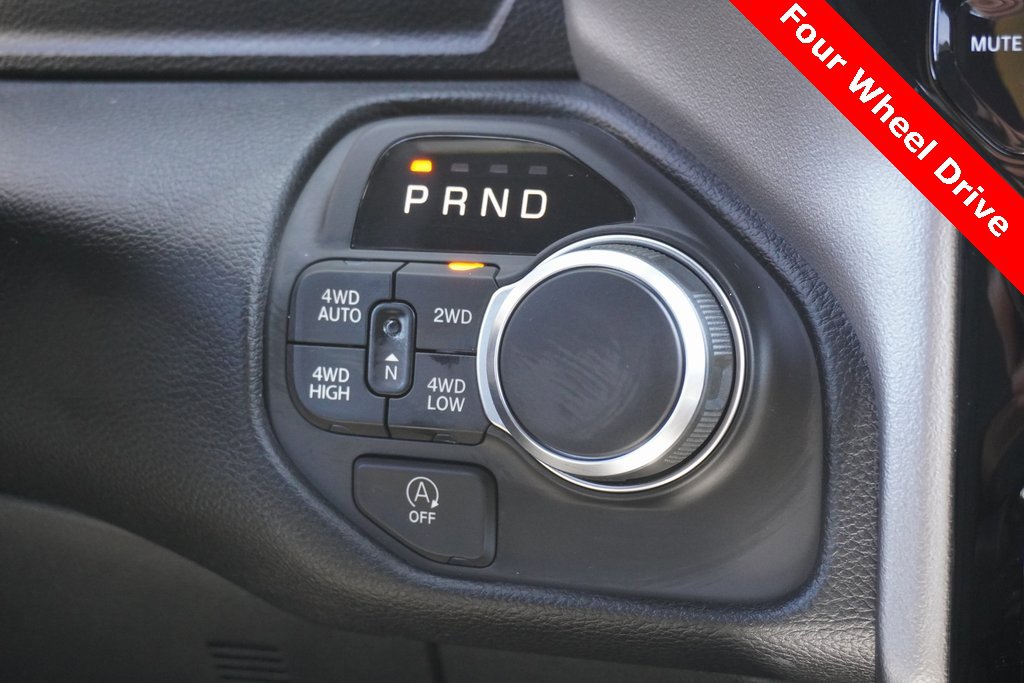 New 2026 RAM 1500 4x4 Crew Cab image 17