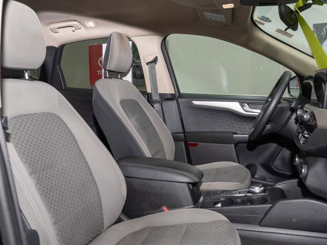 Used 2020 Ford Escape SE image 22