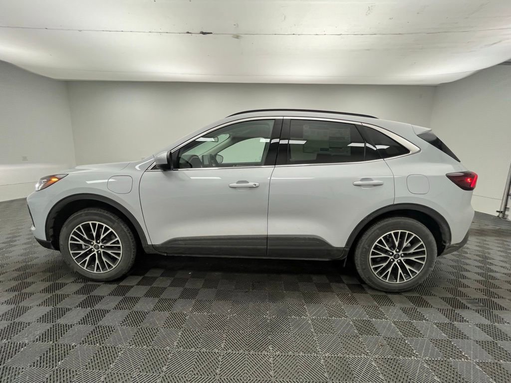 New 2026 Ford Escape SE w/ PHEV Premium Package image 10