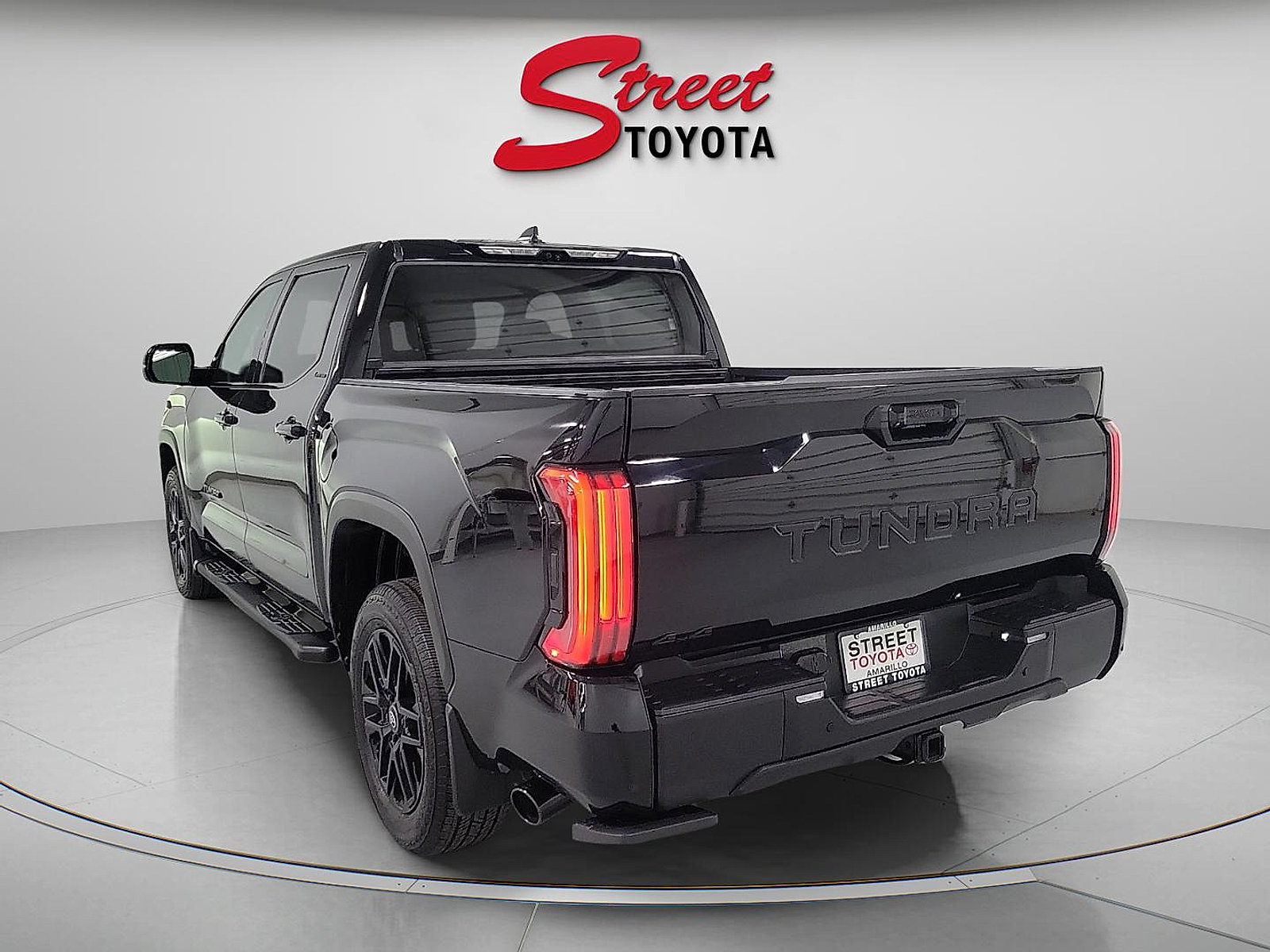 Certified 2025 Toyota Tundra Limited AWD/4WD image 2