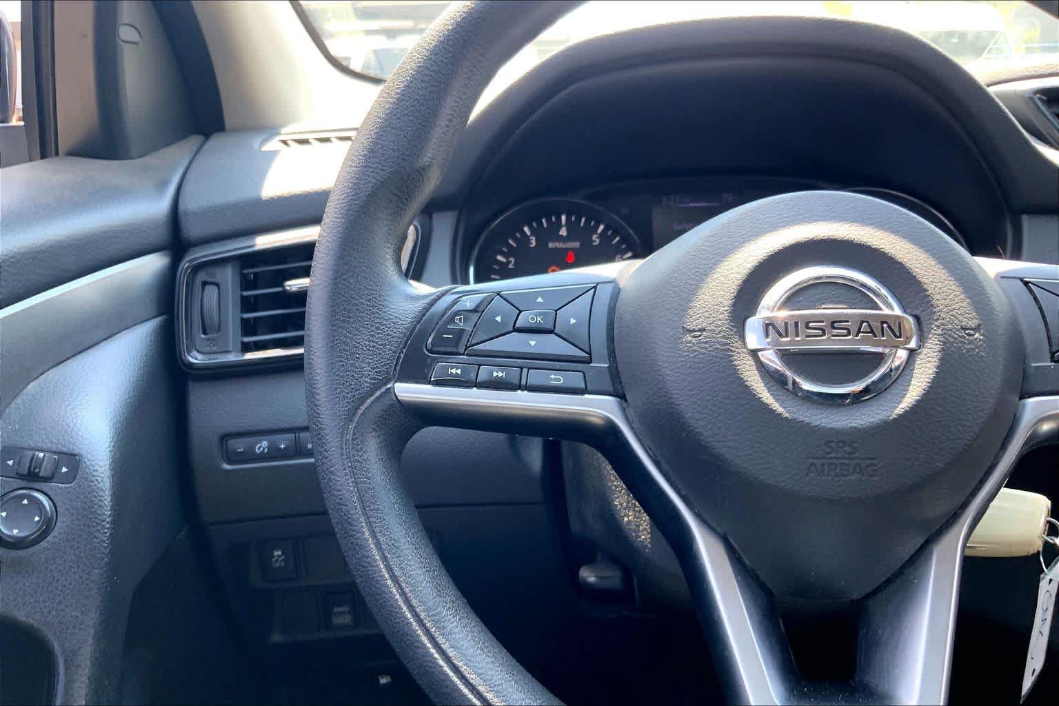 Used 2018 Nissan Rogue Sport S w/ S Appearance Package AWD/4WD image 23